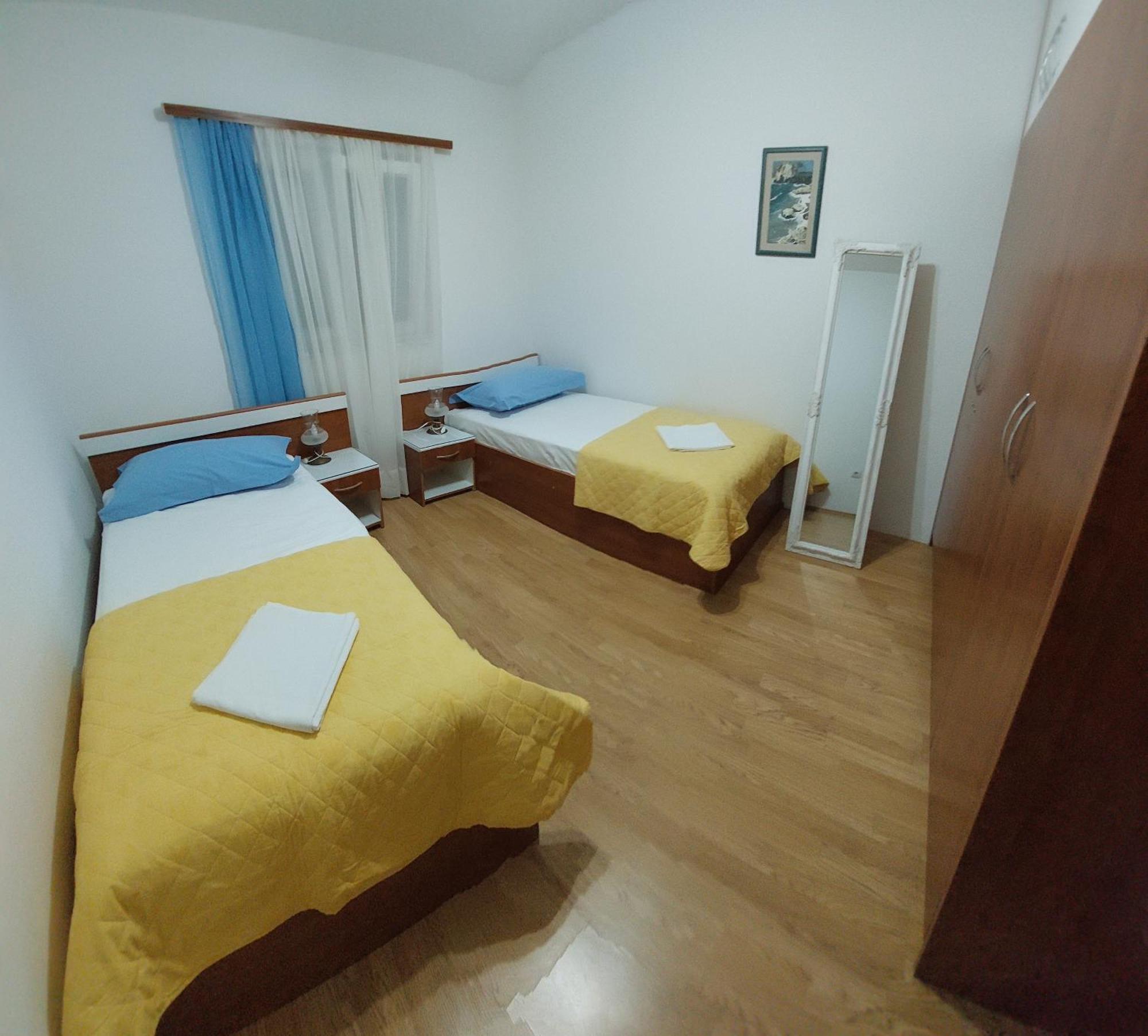 Apartman Igor Podgora Exterior foto