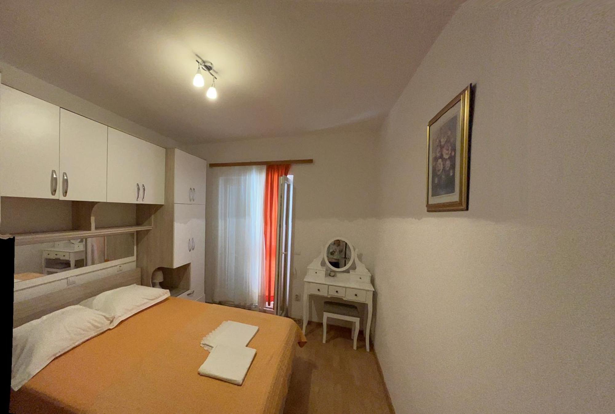 Apartman Igor Podgora Exterior foto